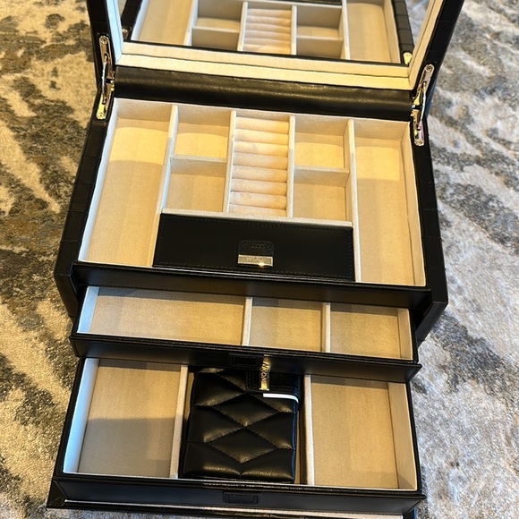 WOLF Jewelry Wolf Caroline Medium Jewelry Box Case Black Poshmark